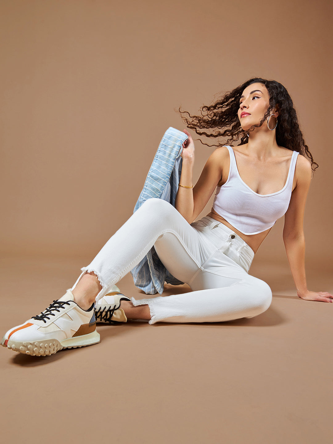 CHASEstretch™ White Skinny-Fit High-Rise Side-Slit Raw Edge Detailing Cropped Denim Jeans