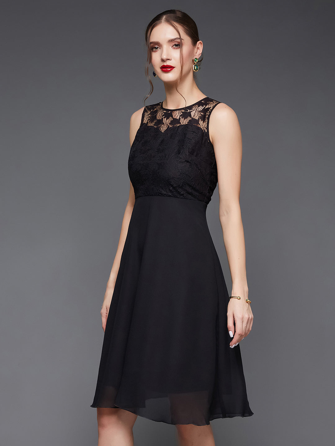 Women's Black Round Neck Sleeveless Solid Mini Lace Skater Dress