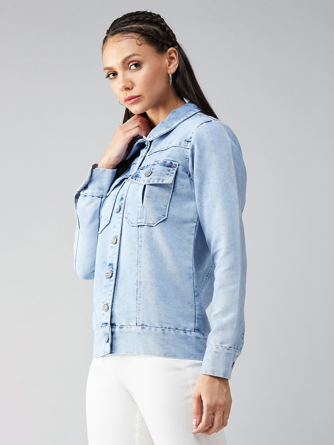 Women's Light Blue Collared Full Sleeves Solid Buttoned Denim Jacket