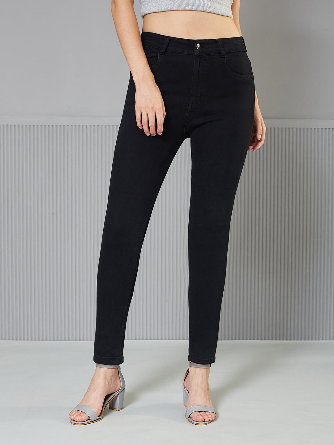 Black Skinny-Fit High-Rise Regular Stretchable Denim Jeans for Women