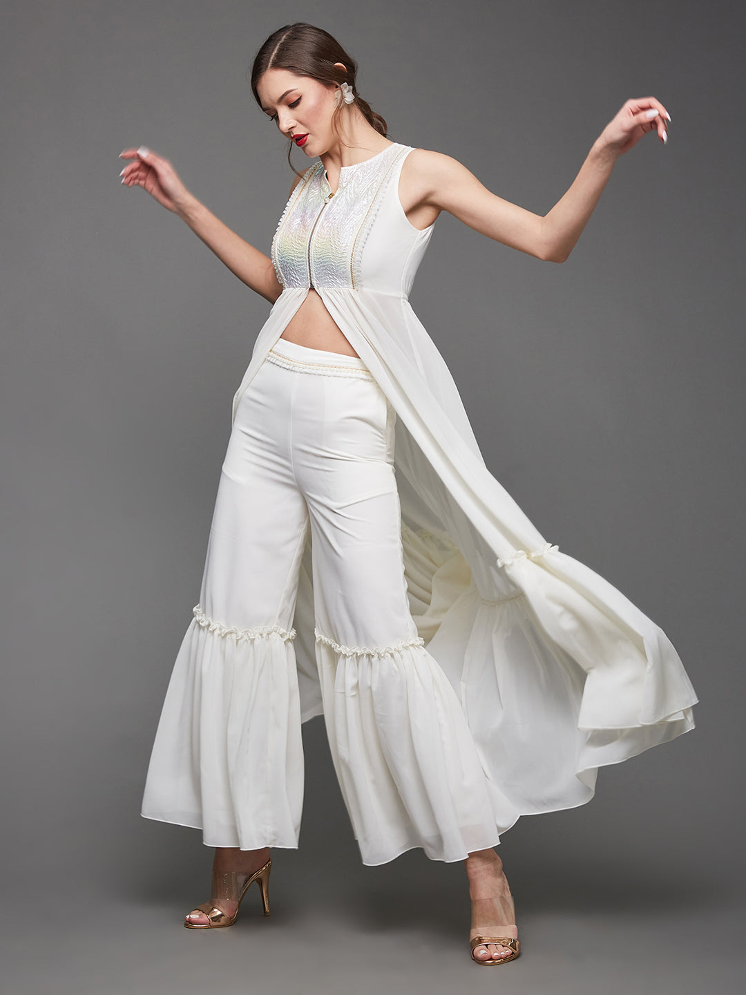 Women's Off White Round Neck Sleeveless Self Designed Tiered Regular-Length Georgette Co-Ord Set