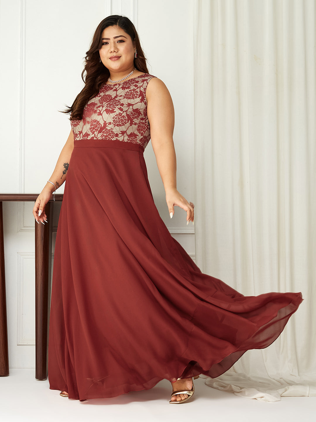 Body Bliss Brick Red & Dusty Green Lace Overlaid Regular Dress