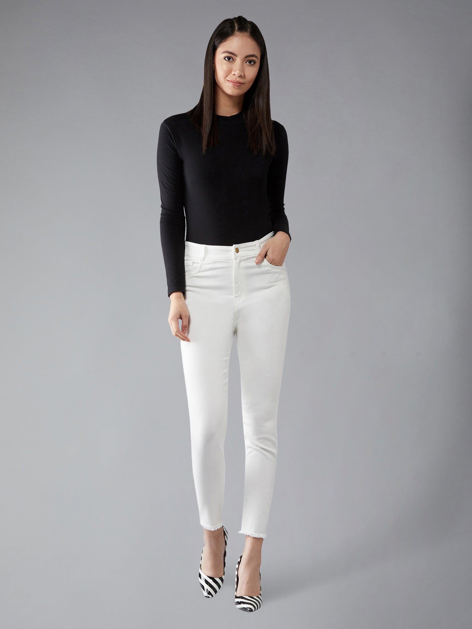 Women's White Skinny Fit High Rise Clean Look Cropped Bleached Raw Edge Detailing Stretchable Denim Jeans