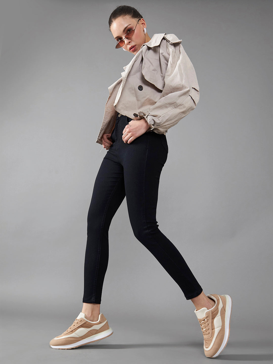 24/7 Comfort Black Skinny-Fit High-Rise Cropped-Length Stretchable Denim Jeans