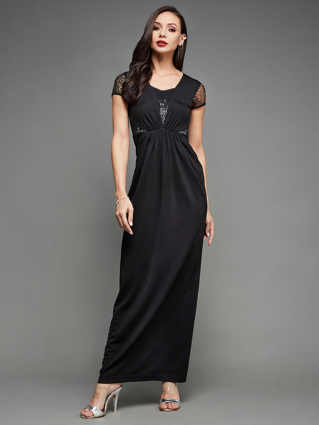 Women's Black Sweet-Heart Neck Short Sleeve Embellished Gathered Maxi Dress