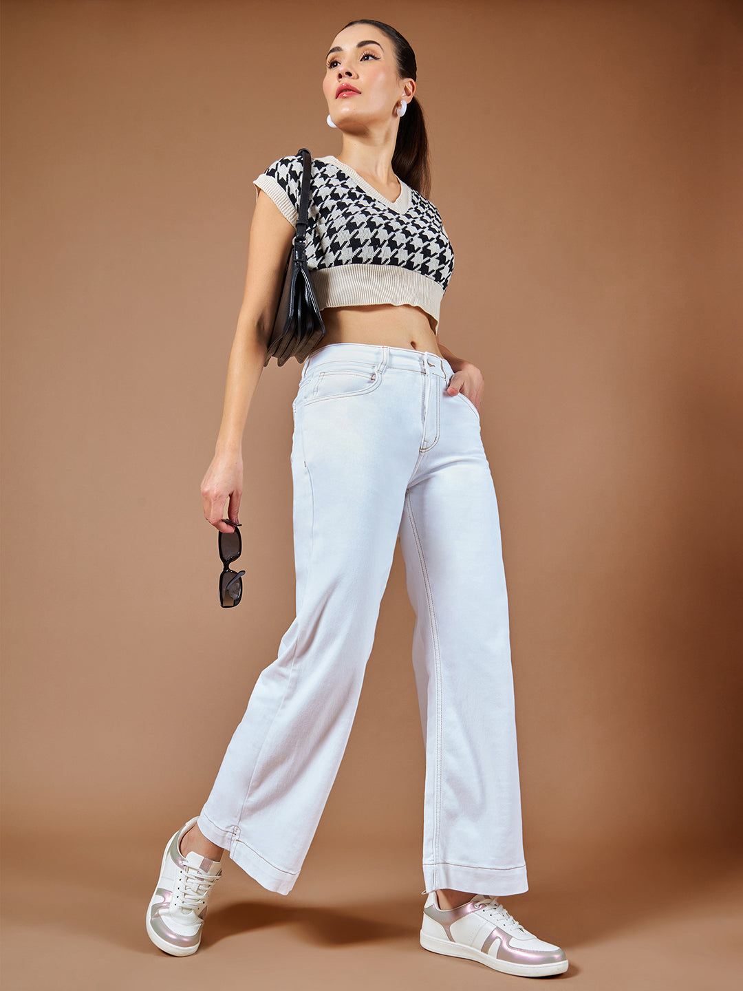 CHASEstretch™ White Flared Mid-Rise Ankle length Stretchable Denim Jeans