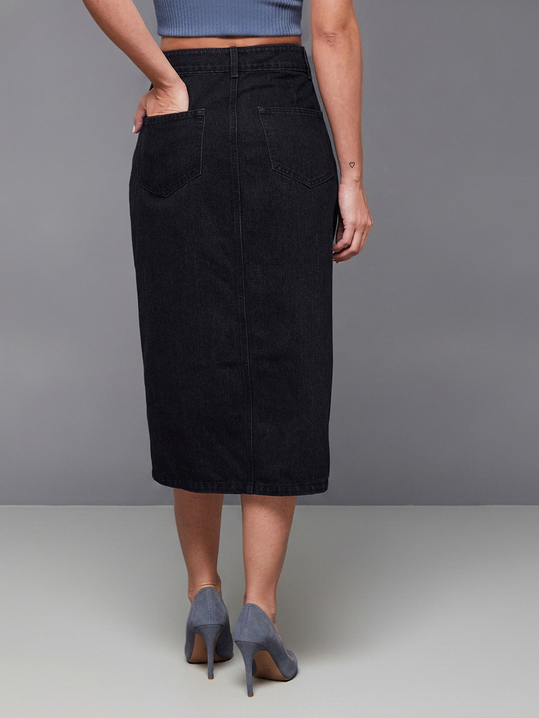 Black Straight-Fit High-Rise Stretchable Denim Midi Skirt for Women