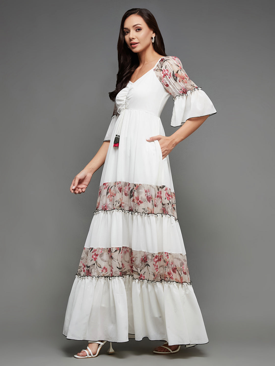 Women's Multicolored-Base-Off White Sweetheart Neckline Ruffled Sleeve Floral Patterned Tiered Maxi Georgette Dress