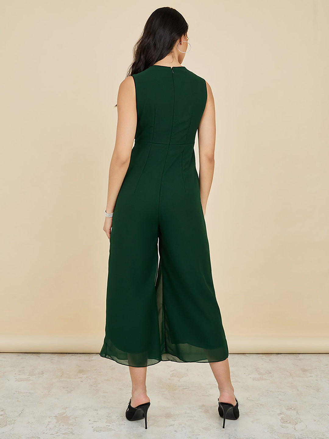Women's Green Solid Relaxed Fit Sleeveless Round Neck Ankle-Length Straight Jumpsuit
