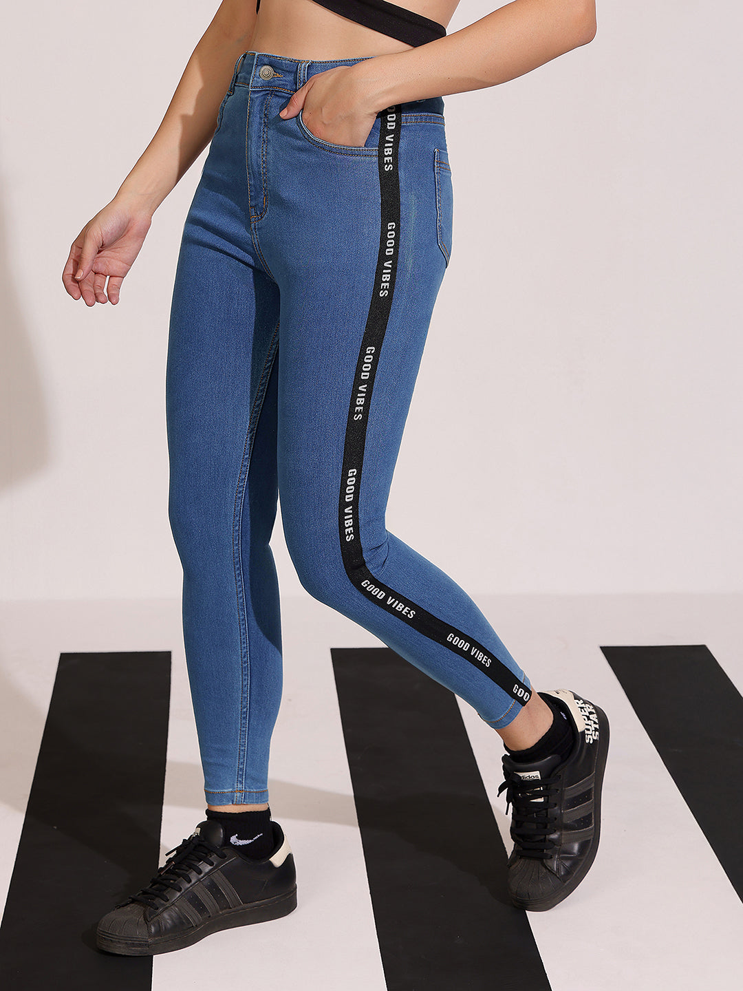 Women's Blue Skinny Fit High Rise Cropped Denim Stretchable Jeans