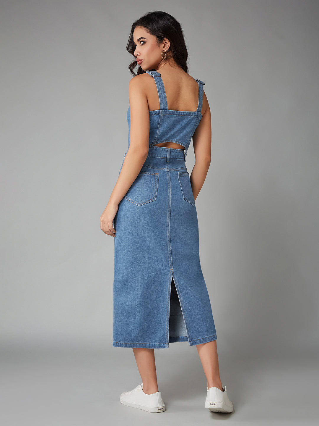 Women's Blue Square Neck Sleeveless Solid Pinafore Detachable Midi Denim Co-Ord Set