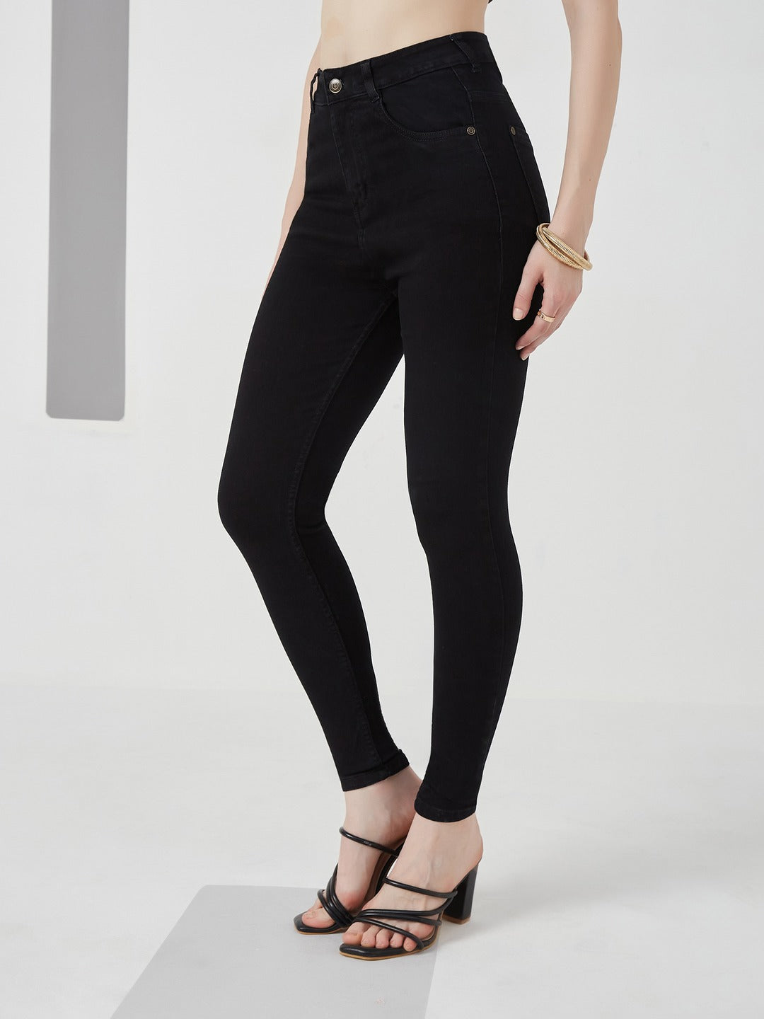 Black Skinny Fit high-rise Stretchable Denim Jeans for Women