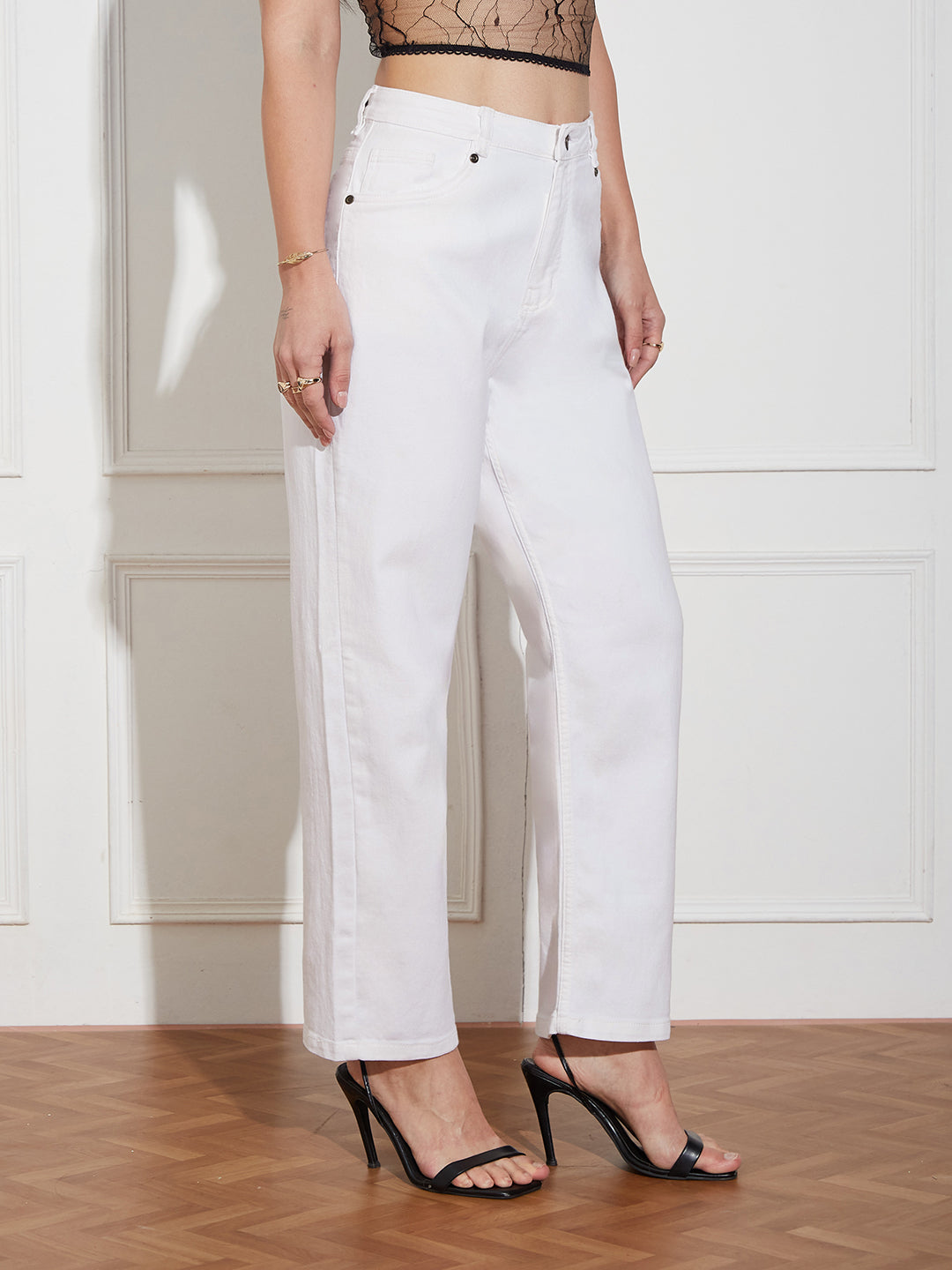 Women's White Tapered Mid Rise Clean Look Cropped Stretchable Denim Jeans