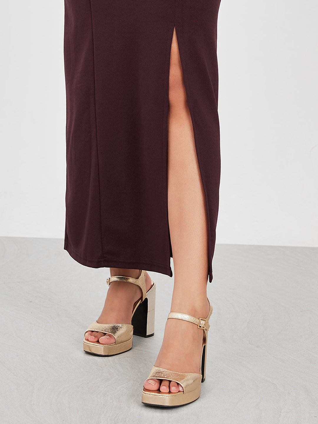 Women's Wine Red Round-Neck Cap Sleeves Sequin Paneled Solid Bodycon Maxi Dress