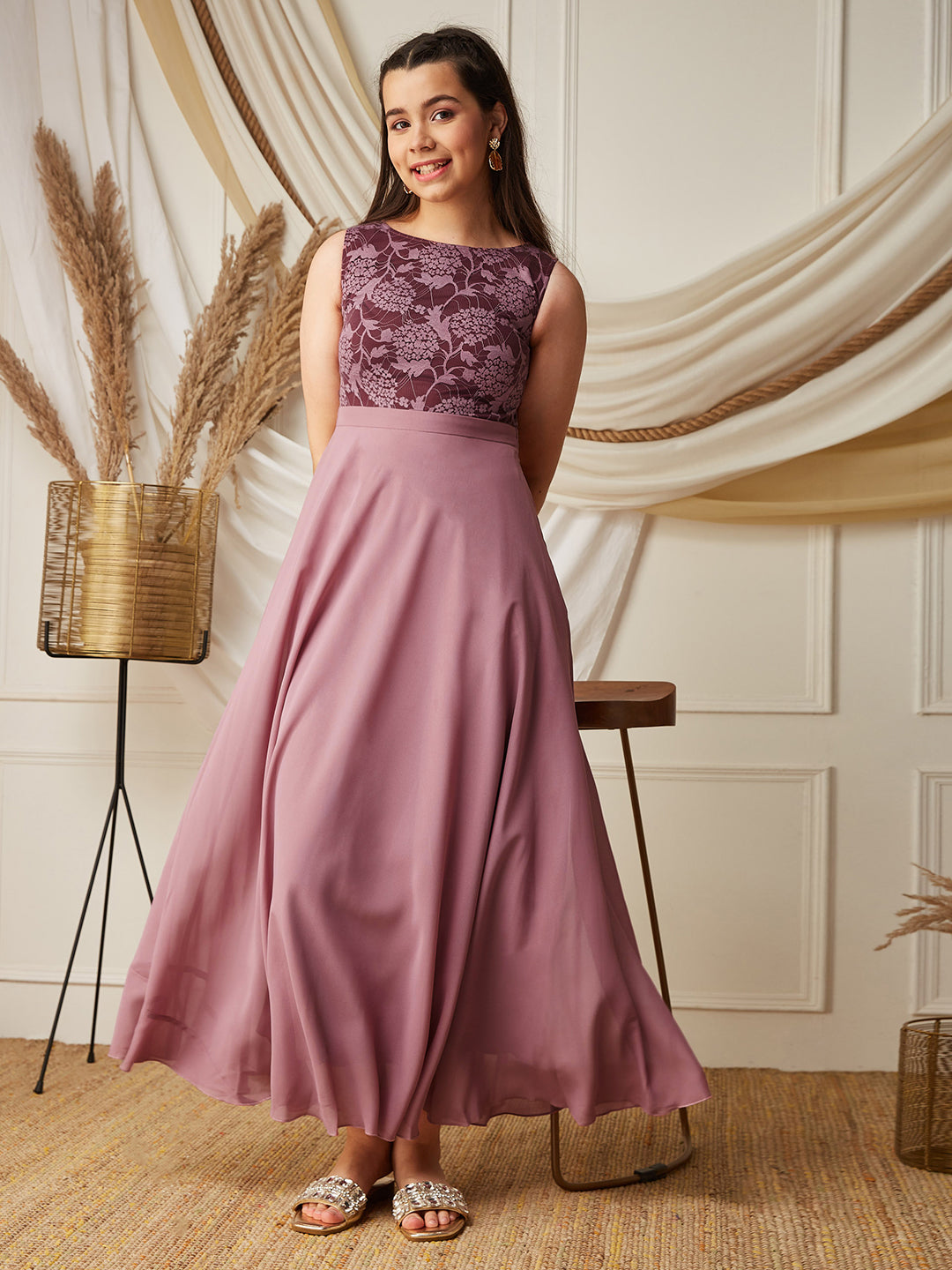 Dusty Lavender Boat-Neck Sleeveless Solid Lace Overlaid Polyester Maxi Dress