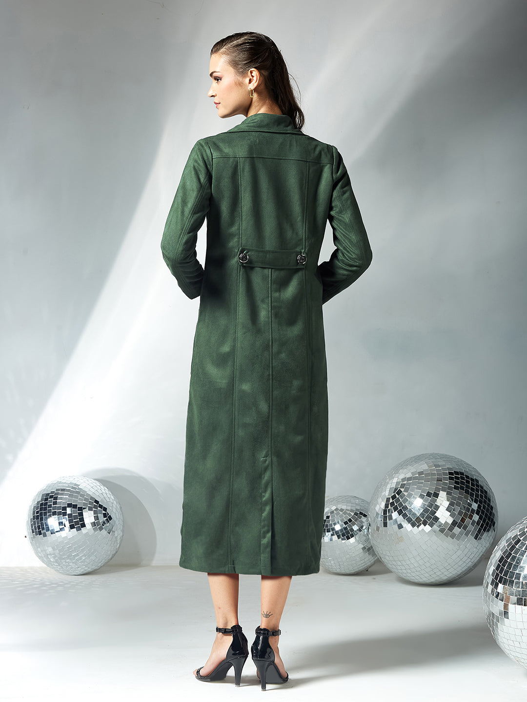 Women's Dark Green Solid V-Neck Full Sleeves Patched Pocketed Polyester Button Down Longline Winter Wear Jacket