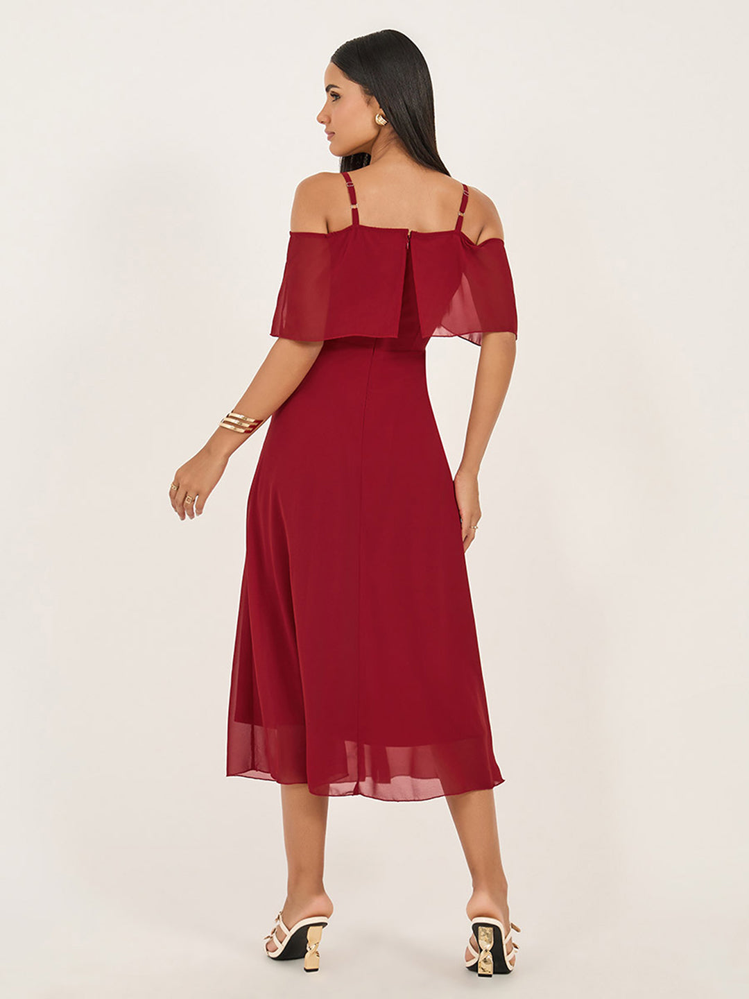 Women's Maroon Off-Shoulder Sleeveless Solid Skater Midi Dress
