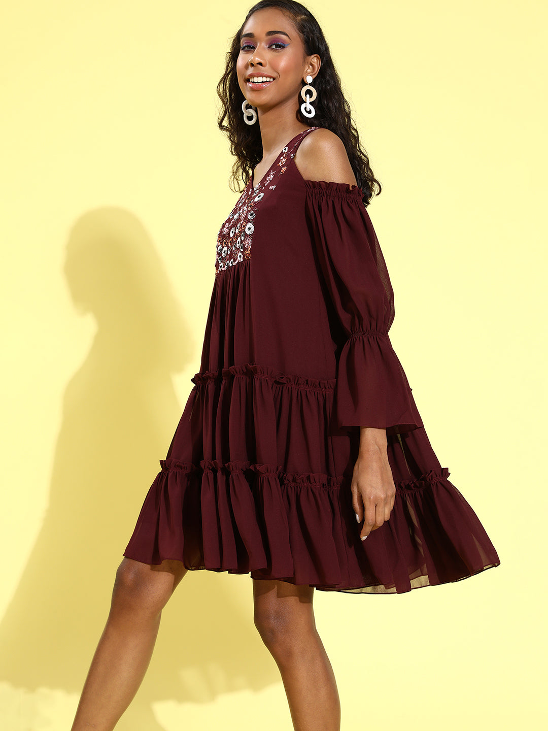 Women's Wine V-neck Cold Shoulder Solid Embellished Knee Length Dress