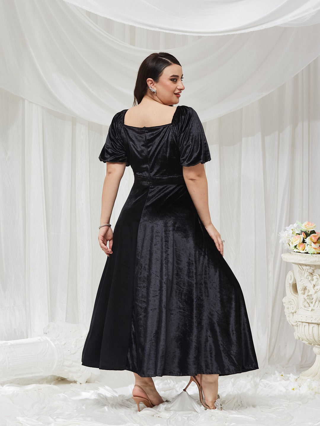 Black Sweetheart Neck Half Sleeve Solid Fit & Flare Midi Velvet Dress for Women — Miss Chase A+