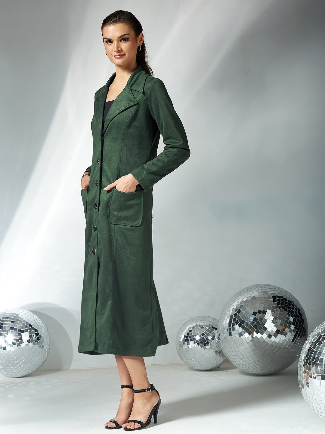 Women's Dark Green Solid V-Neck Full Sleeves Patched Pocketed Polyester Button Down Longline Winter Wear Jacket