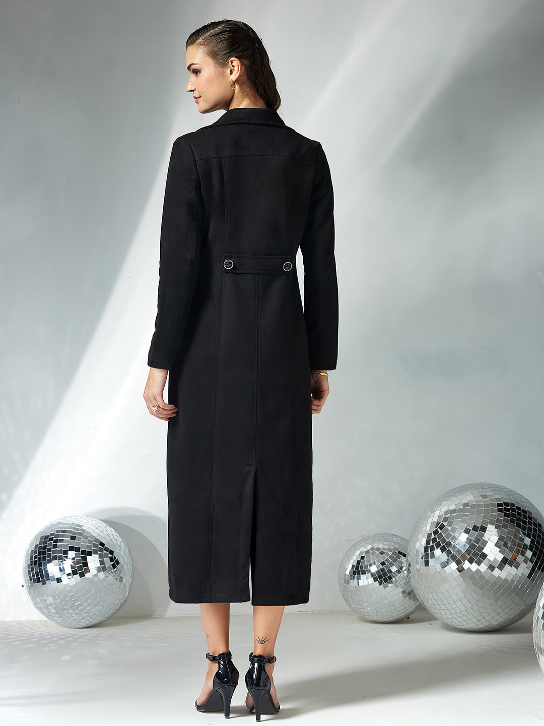 Women's Black Solid V-Neck Full Sleeves Patched Pocketed Polyester Button Down Longline Winter Wear Jacket