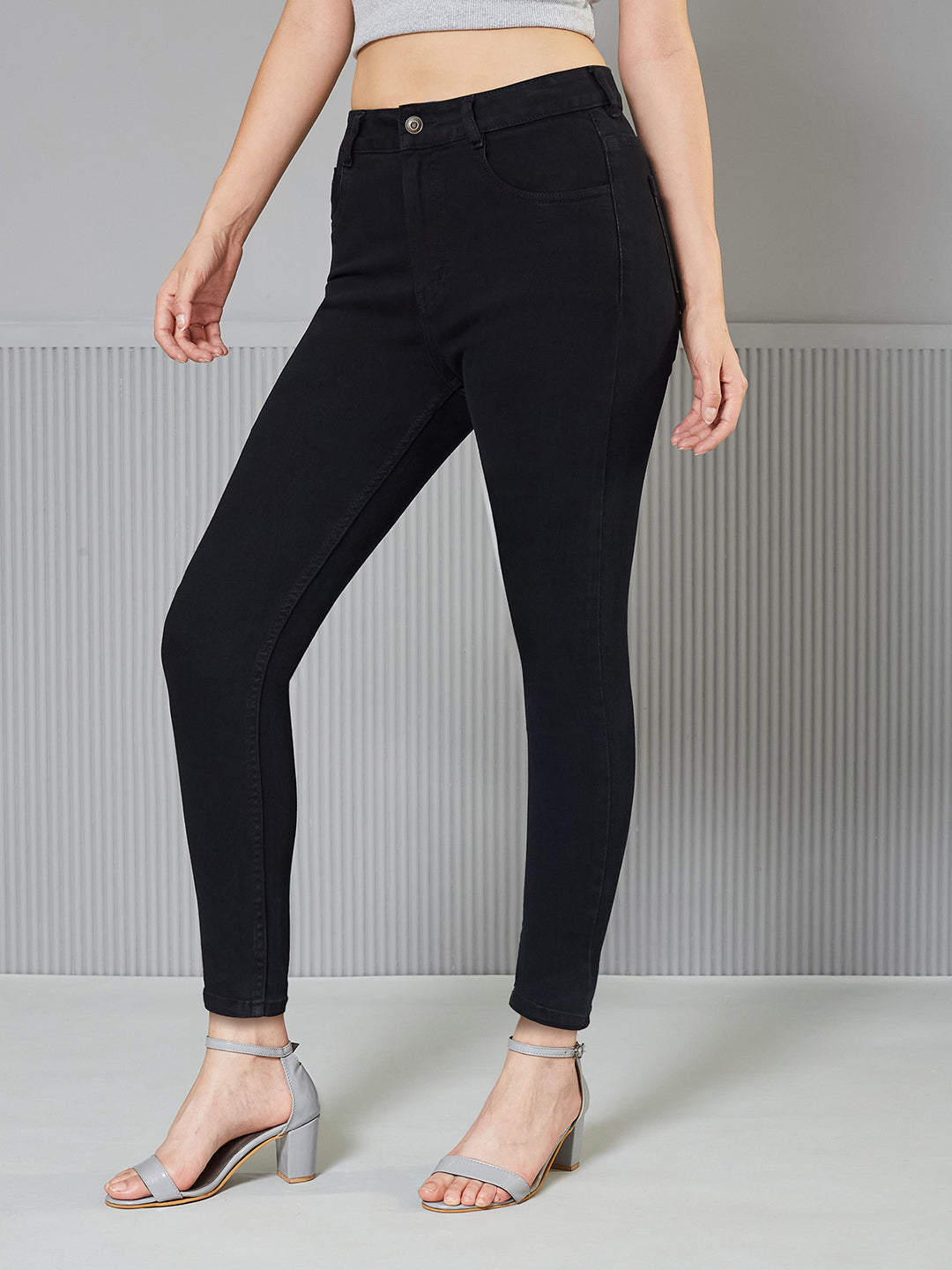 Black Skinny-Fit High-Rise Regular Stretchable Denim Jeans for Women