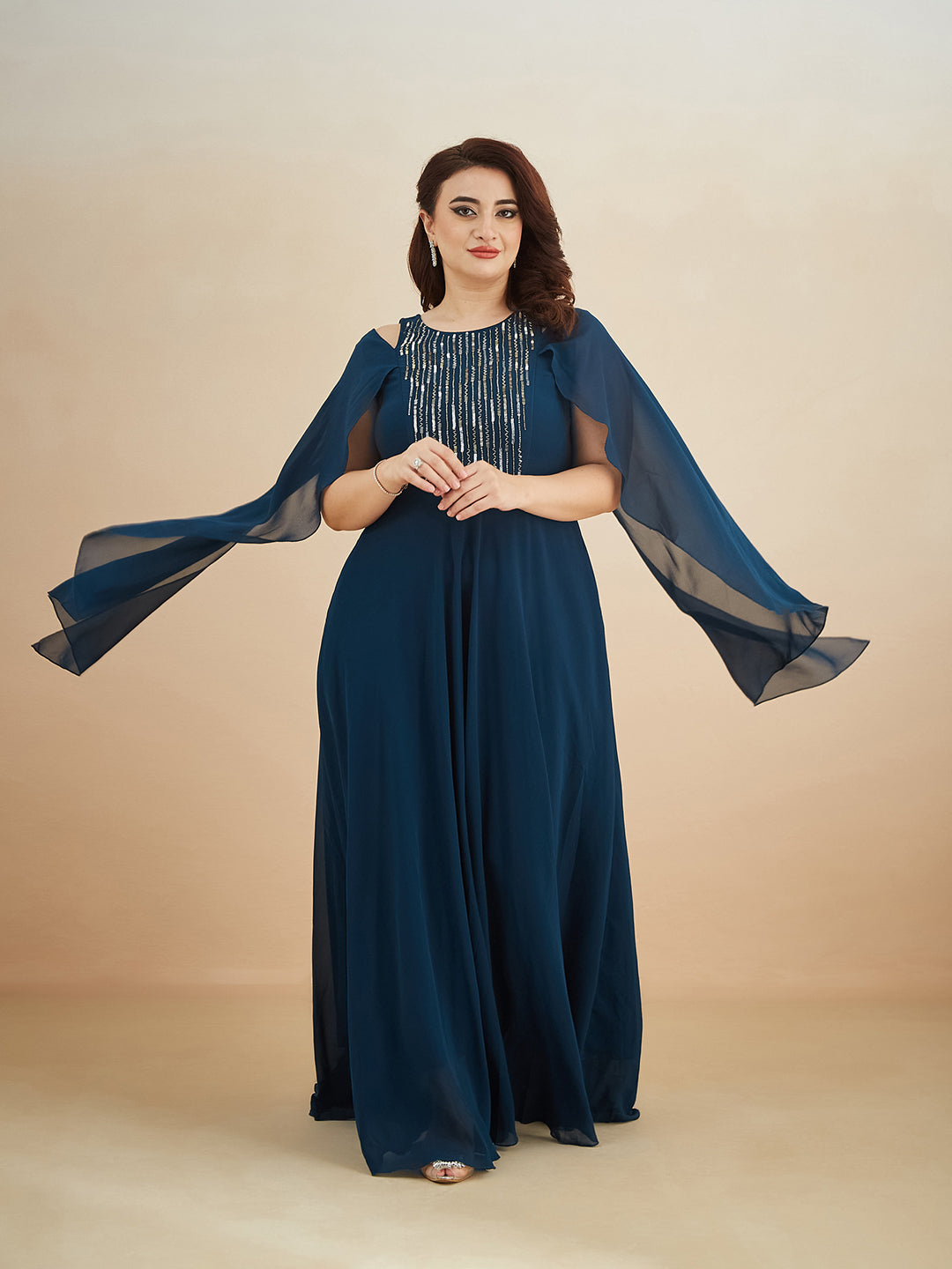 Teal Solid Relaxed Fit Round Neck Sleeveless Maxi Dress for Women — Miss Chase A+