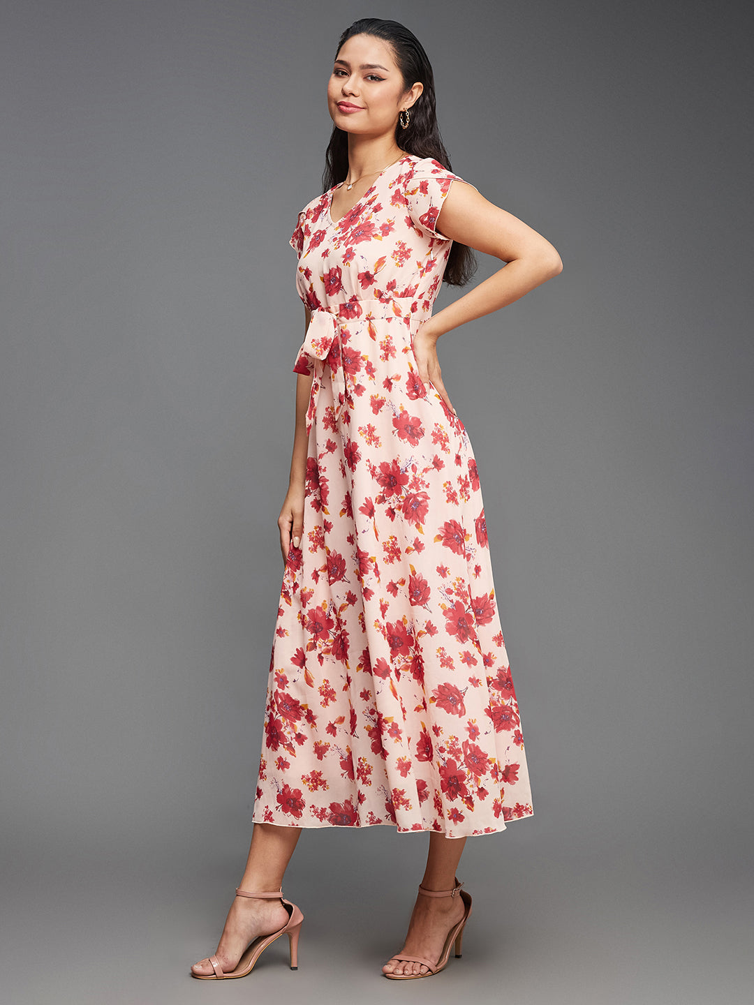 Women's Multicolored-Base-Light Pink V-Neck Short Sleeved Floral Pleated Midi Dress