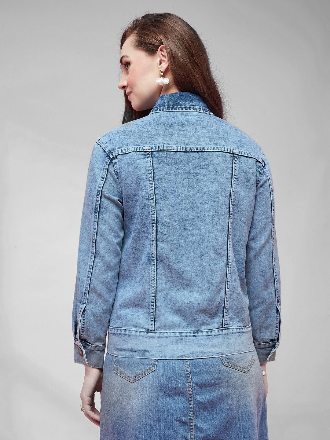 Light Blue Collared Full Sleeves Solid Buttoned Denim Jacket for Women