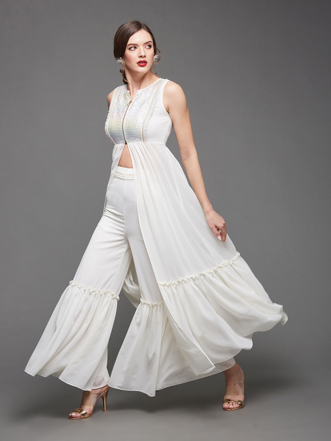 Women's Off White Round Neck Sleeveless Self Designed Tiered Regular-Length Georgette Co-Ord Set