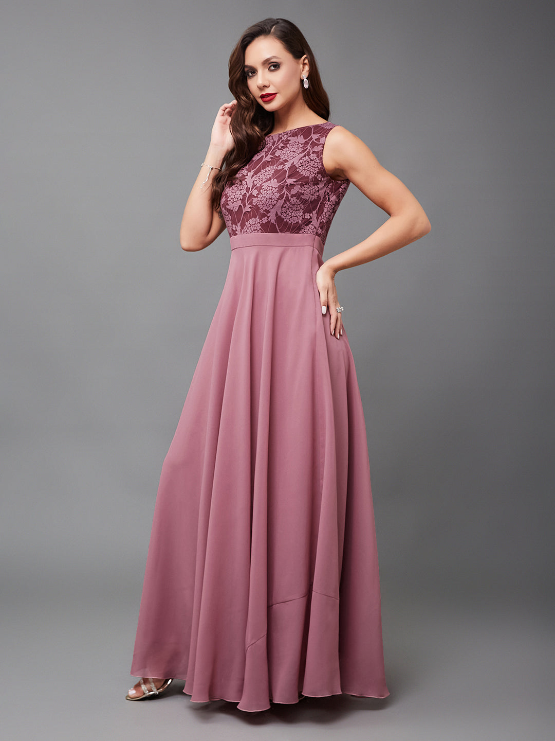 Women's Lavender Round neck Sleeveless Solid Lace Overlaid Maxi Dress