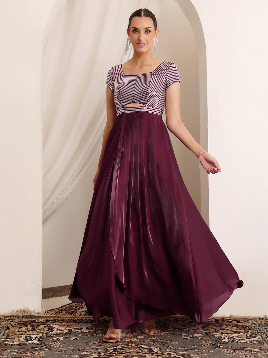 Women's Dark Purple Sweetheart Short Sleeve Embellished Pleated Satin Maxi Dress