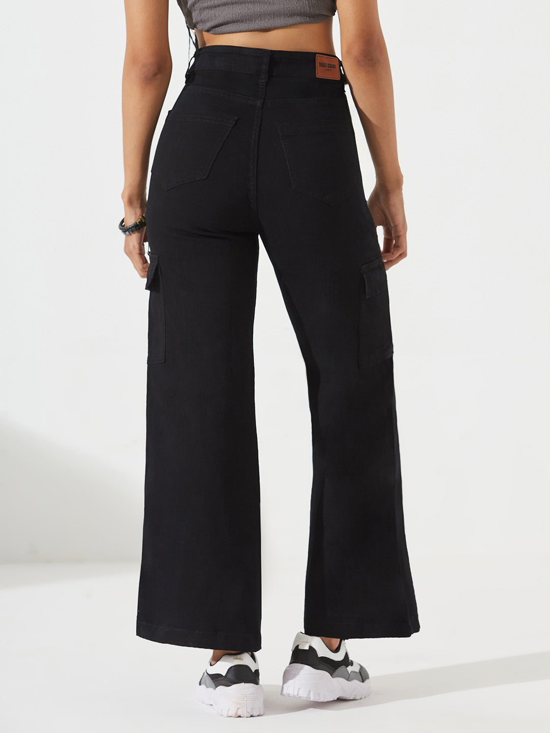 CHASEstretch™ Black Wide-Leg High-Rise Clean-Look Stretchable Denim Cargo Jeans for Women