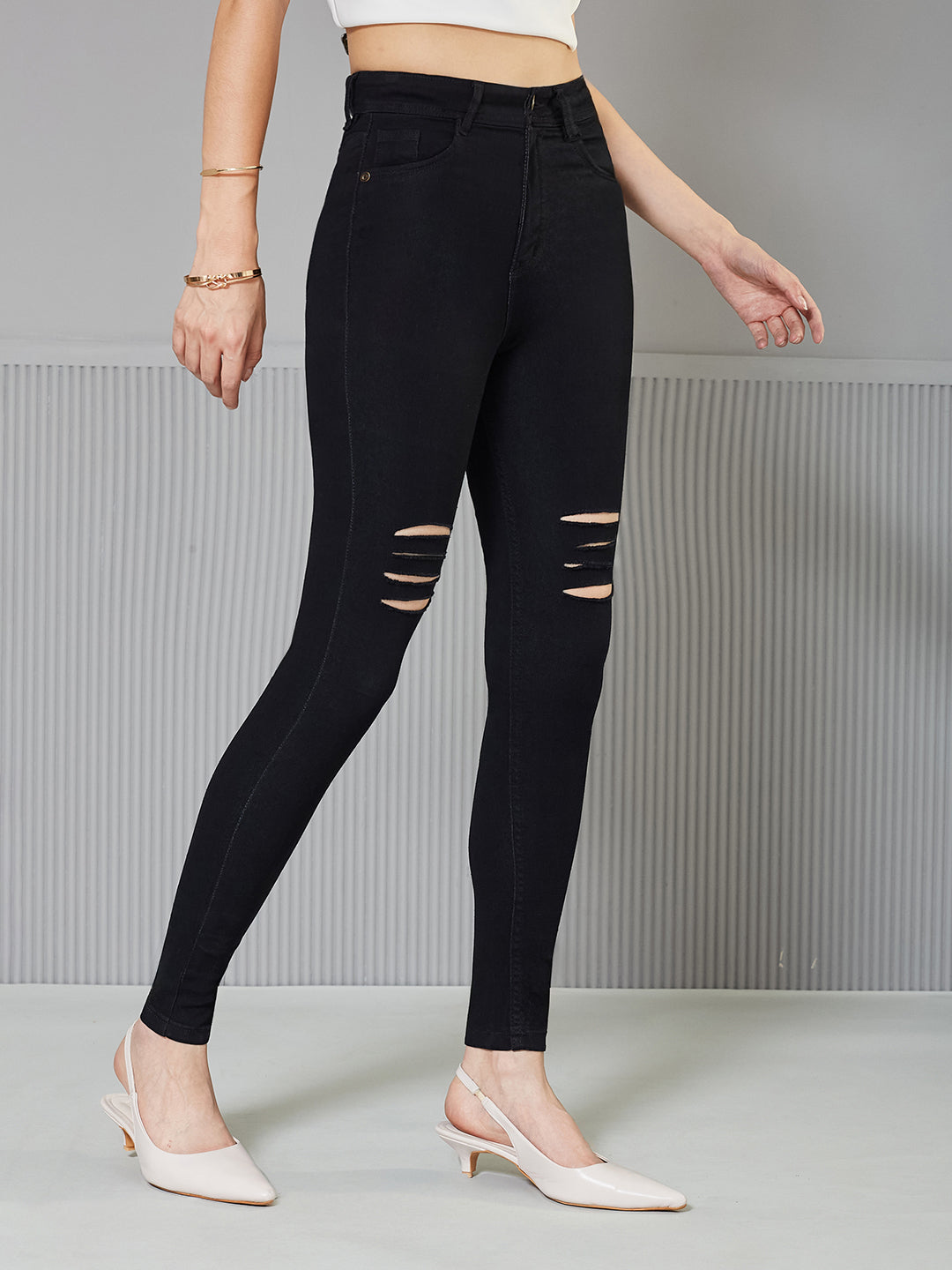 CHASEstretch™ Black Slim Fit High-Rise Mild Distressed Ripped Denim Stretchable Jeans for Women