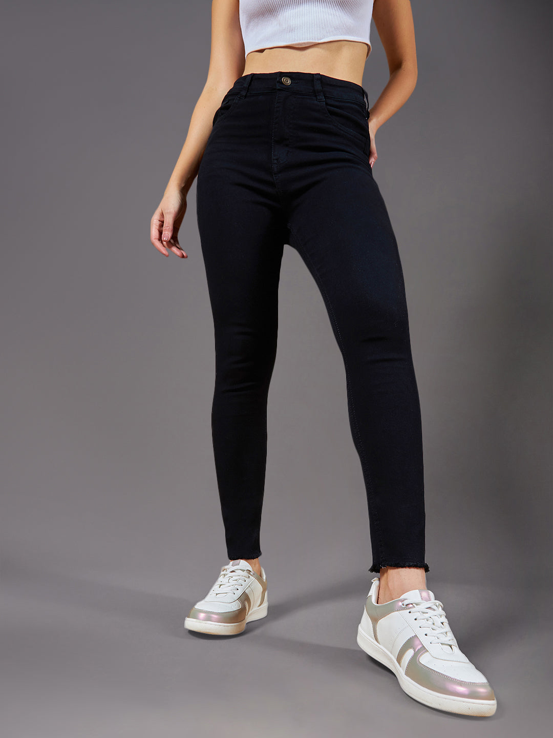 24/7 Comfort Black Skinny Fringed Detail High-Rise Cropped Stretchable Denim Jeans