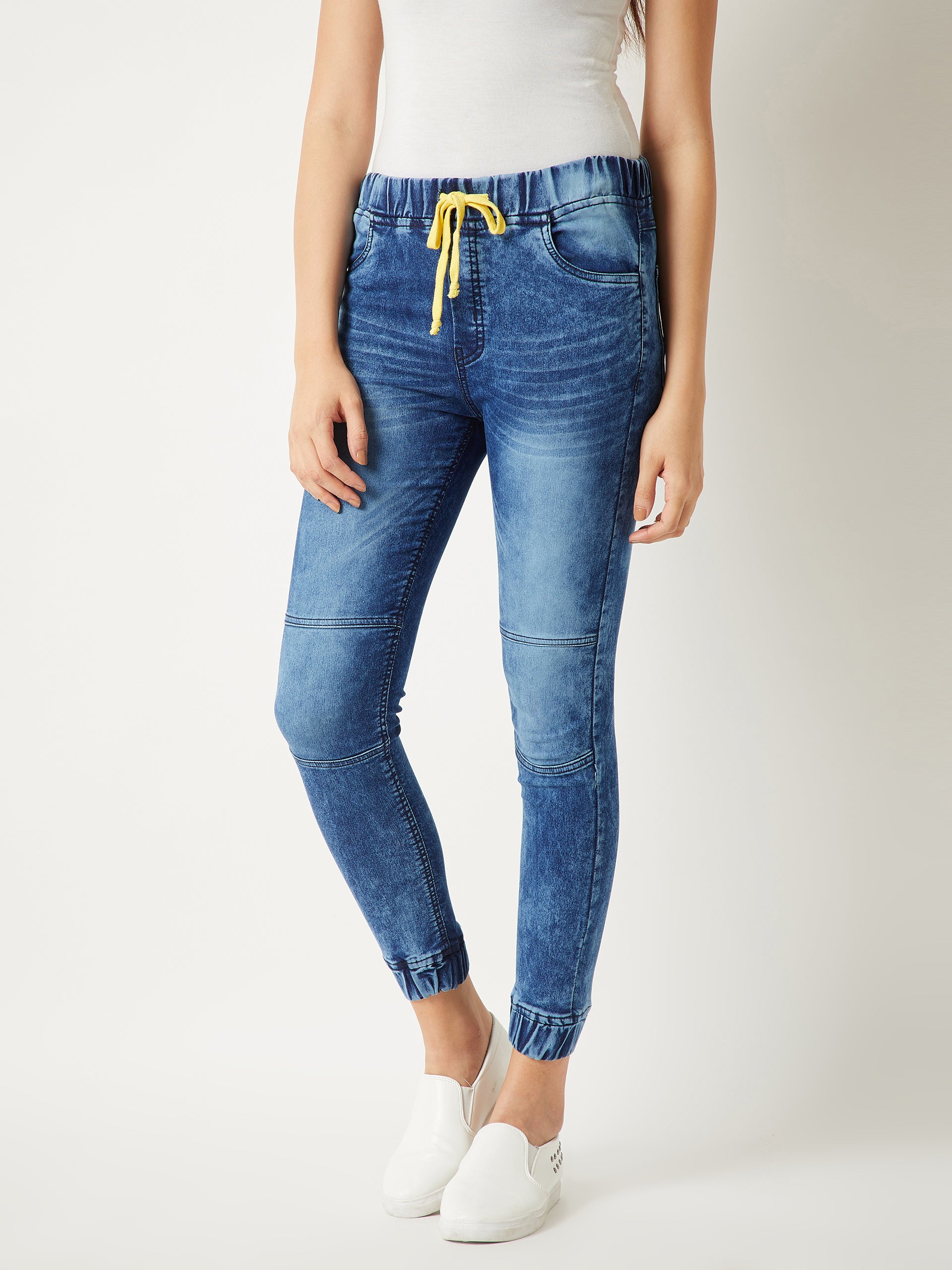 Women's Blue Relaxed Fit Mid Rise Clean-Look Regular Length Denim Joggers