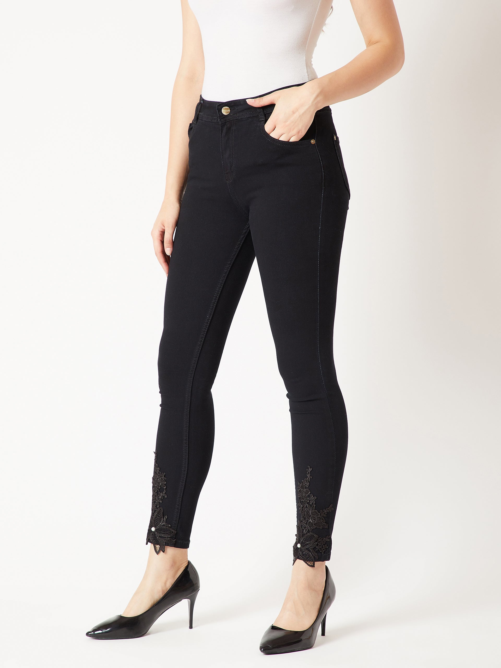 24/7 Comfort Black Slim-Fit Mid-Rise Cropped Embellished Stretchable Denim Jeans