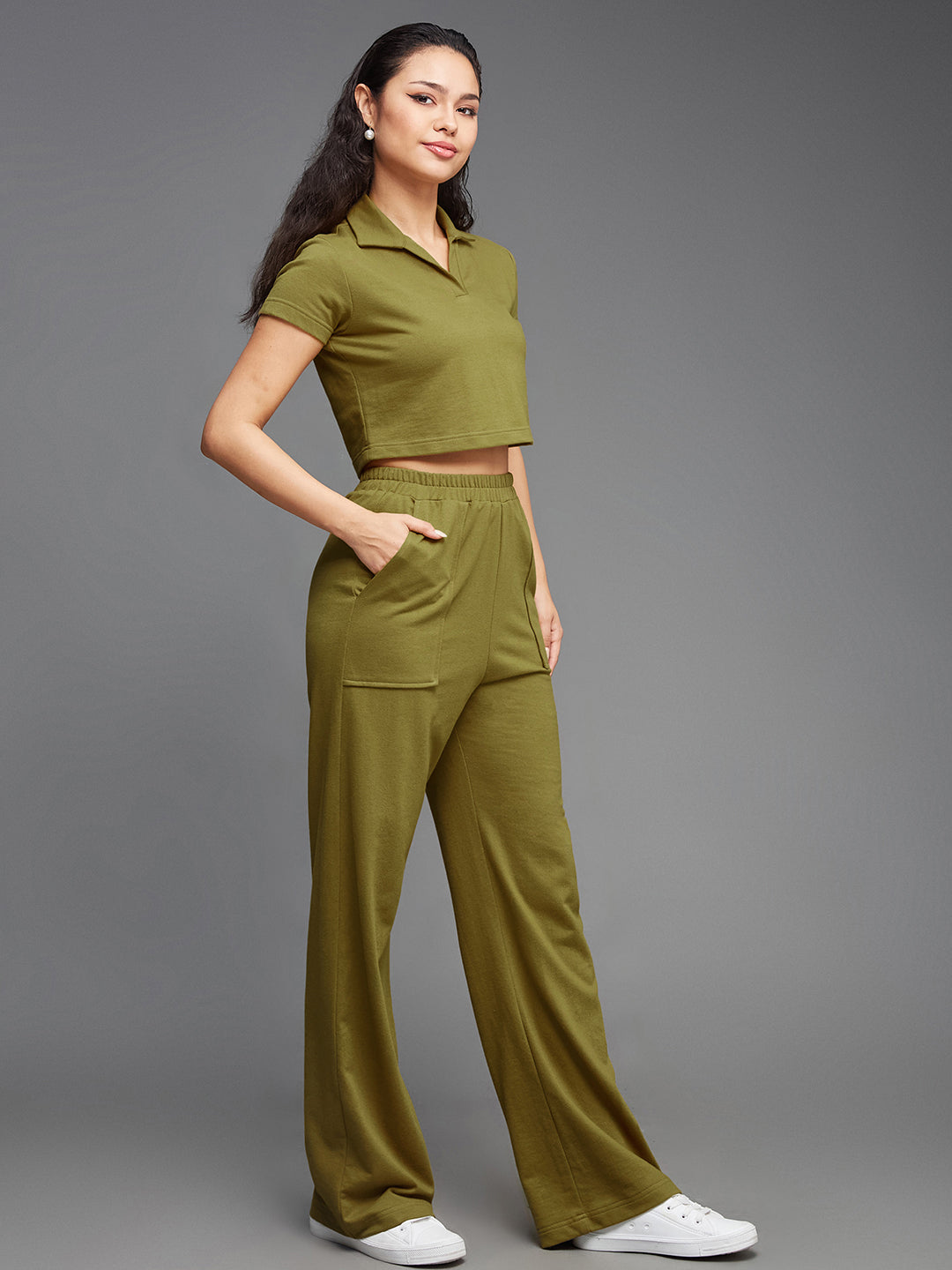 Women's Olive Green Shirt Collar Short Sleeve Solid Regular-Length Cotton Sporty Co-ord Set