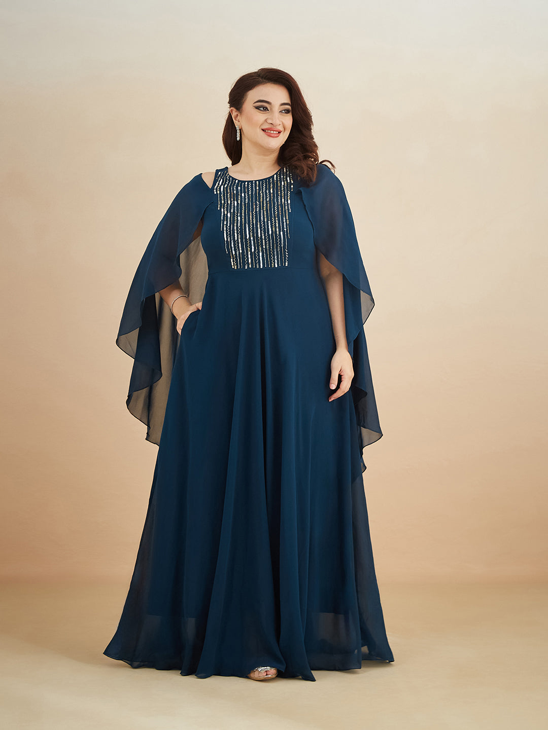 Teal Solid Relaxed Fit Round Neck Sleeveless Maxi Dress for Women — Miss Chase A+