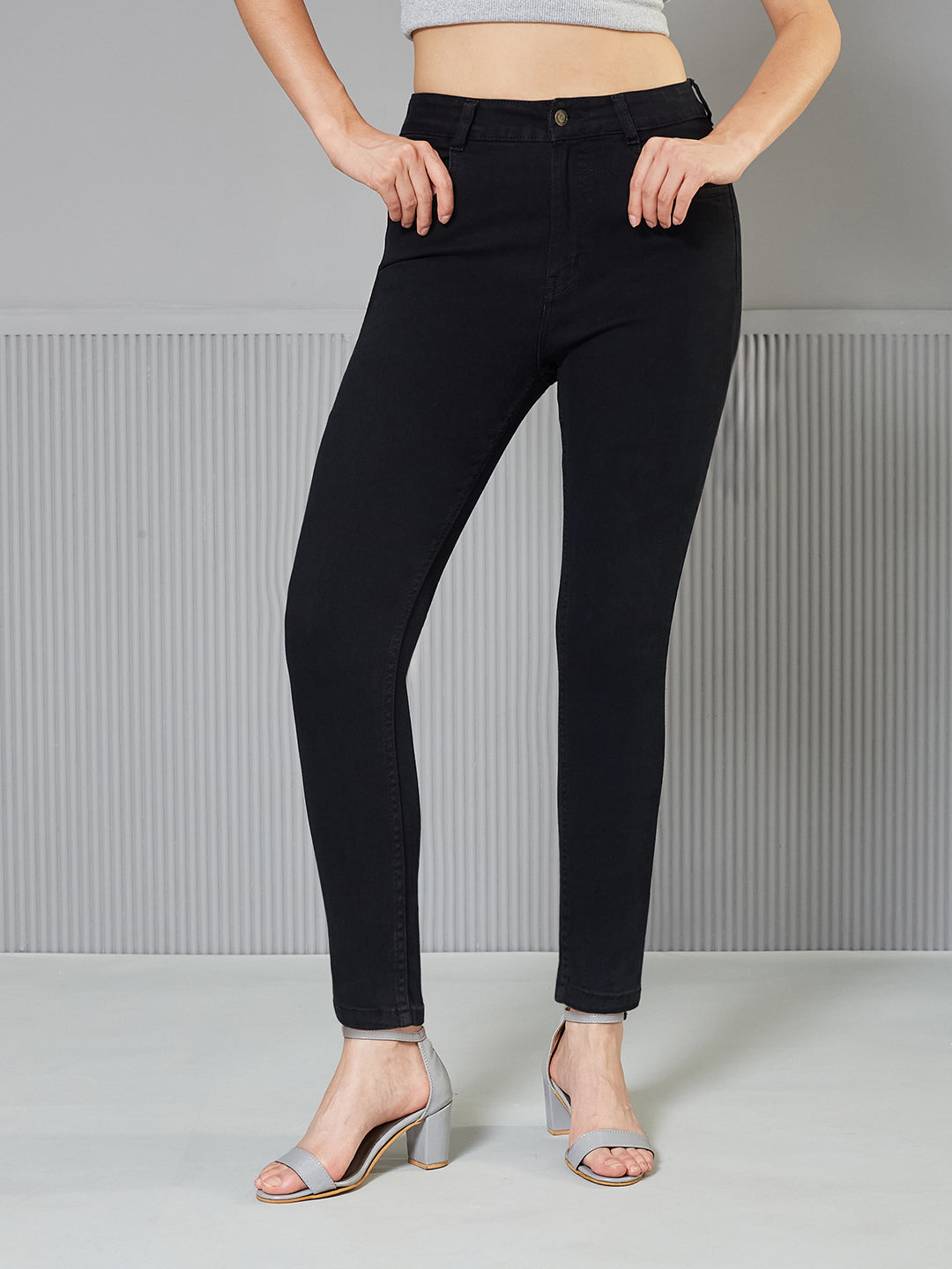 Black Skinny-Fit High-Rise Regular Stretchable Denim Jeans for Women