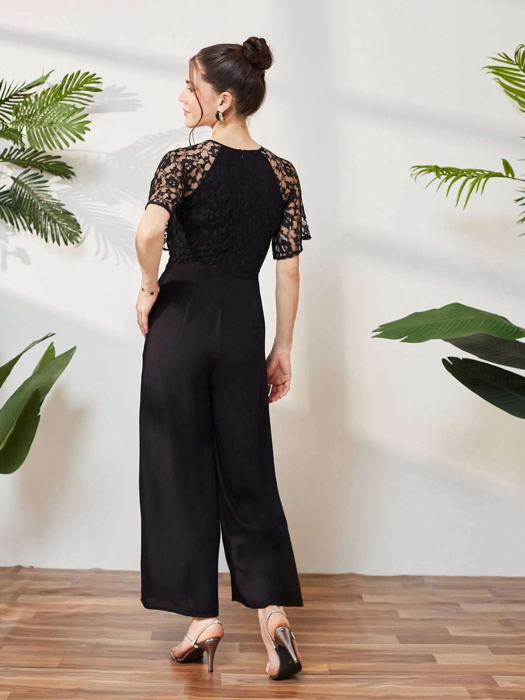 Black Round Neck Flared Sleeve Floral Raglan Regular Jumpsuit for Women