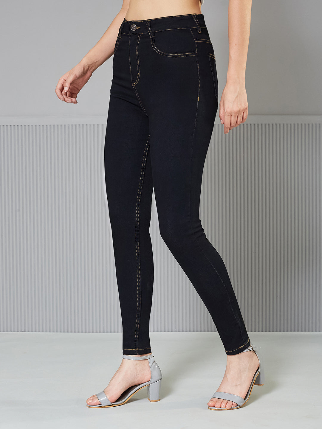 Women's Black Skinny High-Rise Regular Stretchable Denim Jeans