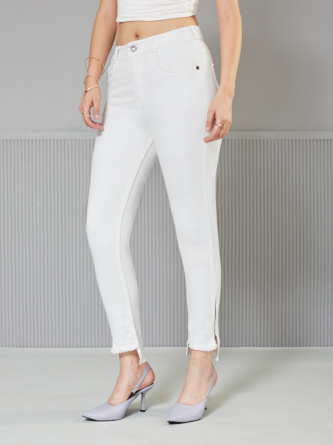 Women's White Skinny Fit High-Rise Side Slit Raw Edge Detailing Cropped Stretchable Denim Jeans
