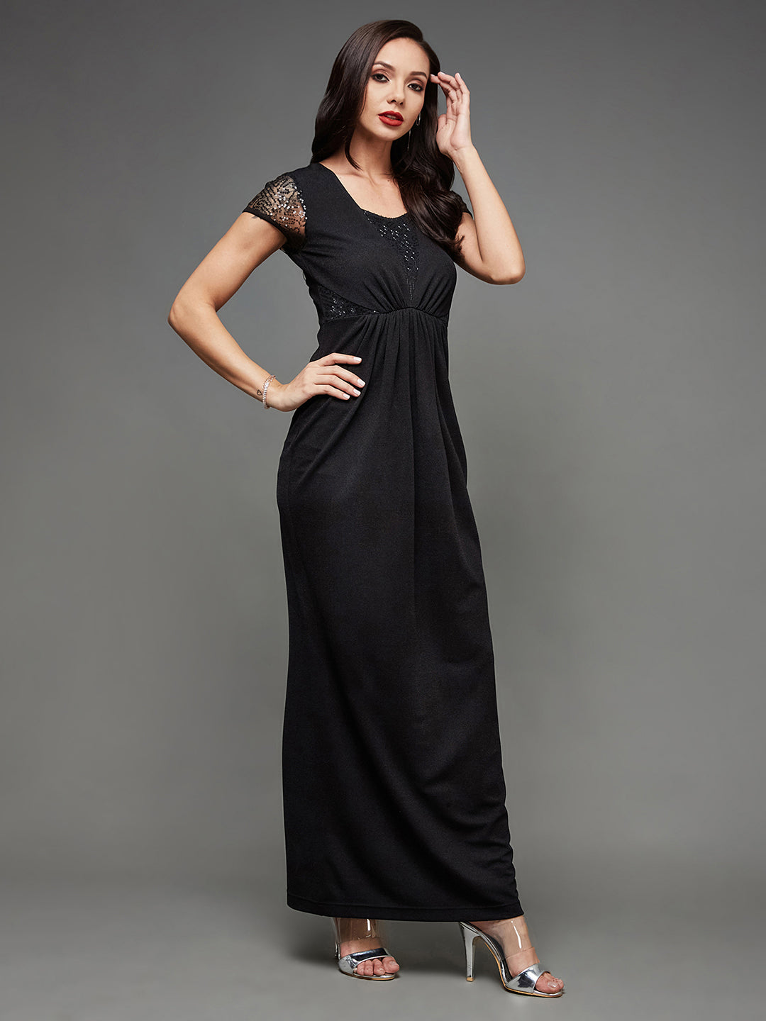 Women's Black Sweet-Heart Neck Short Sleeve Embellished Gathered Maxi Dress