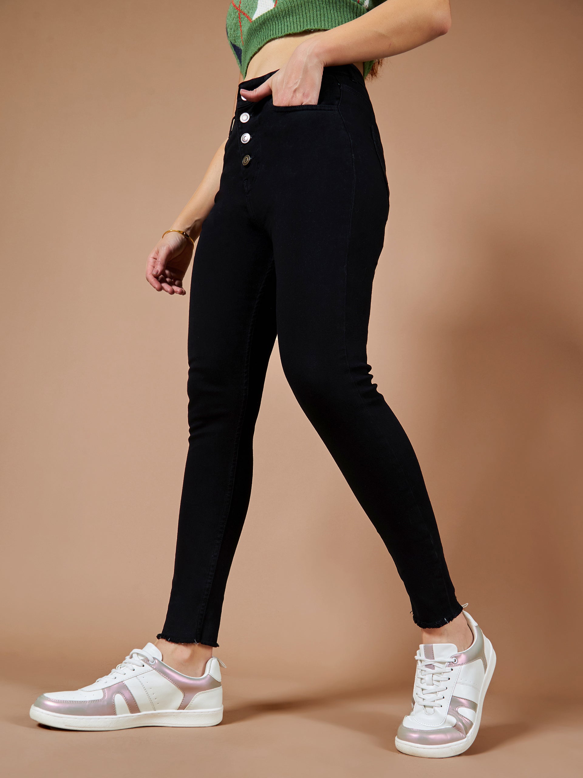 24/7 Comfort Black Skinny High-Rise Cropped Fringed Hemline Solid Stretchable Denim Jeans