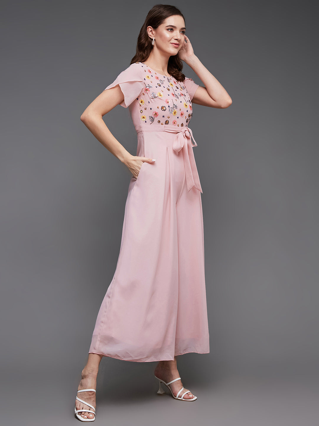 Women's Dusty Pink Round Neck Tulip Sleeve Embroidered Pleated Regular Jumpsuit
