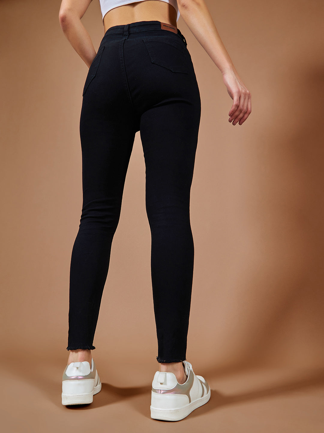 24/7 Comfort Black Skinny Fringed Detailing High-Rise Clean-Look Solid Cropped Stretchable Denim Jeans