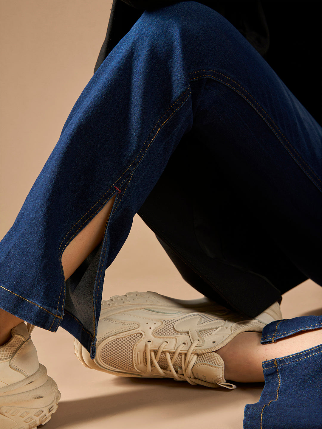 CHASEstretch™ Blue Bootcut Mid-Rise Stretchable Denim Jeans