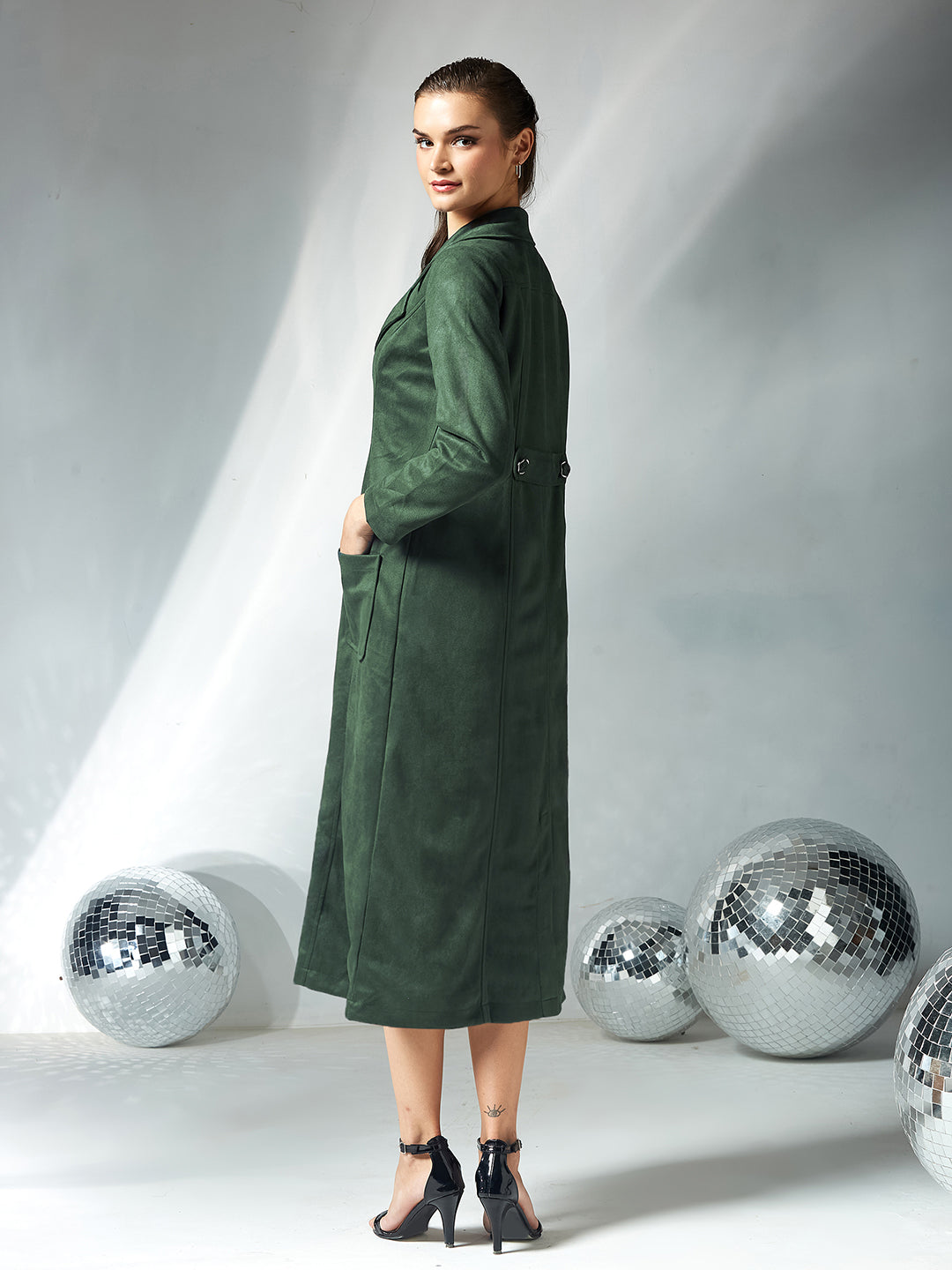 Women's Dark Green Solid V-Neck Full Sleeves Patched Pocketed Polyester Button Down Longline Winter Wear Jacket