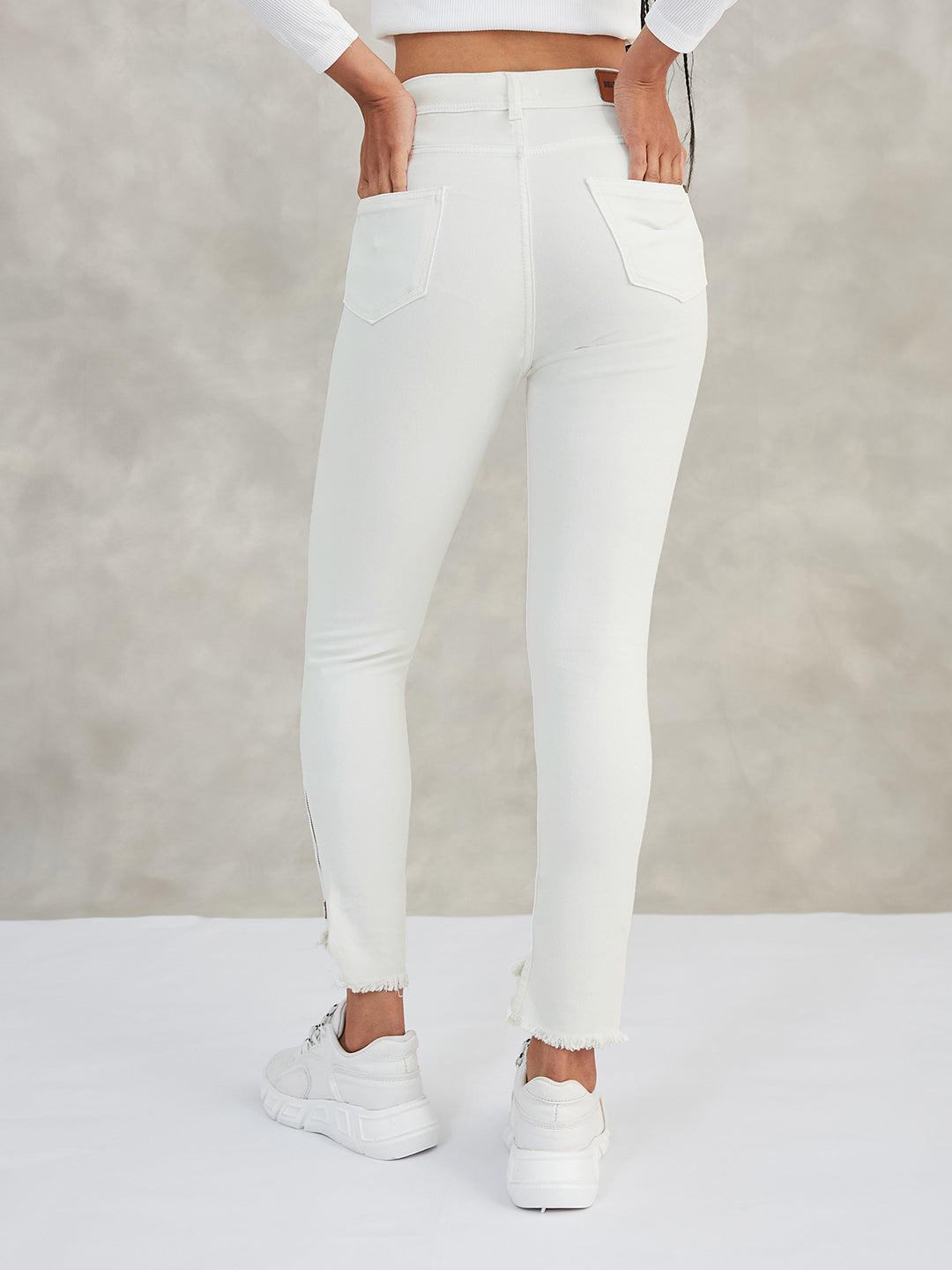Women's White Skinny High-Rise Side-Slit Raw-Edge-Detailing Cropped Stretchable Denim Jeans